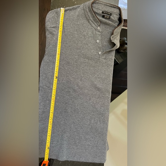 Massimo Dutti man’s sweater. - Picture 4 of 4